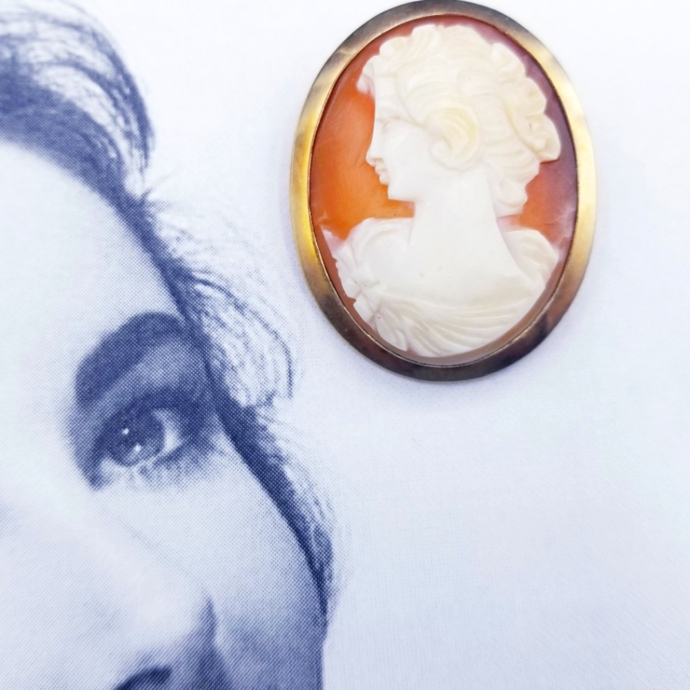 Vintage AMCO gold filled carved shell cameo